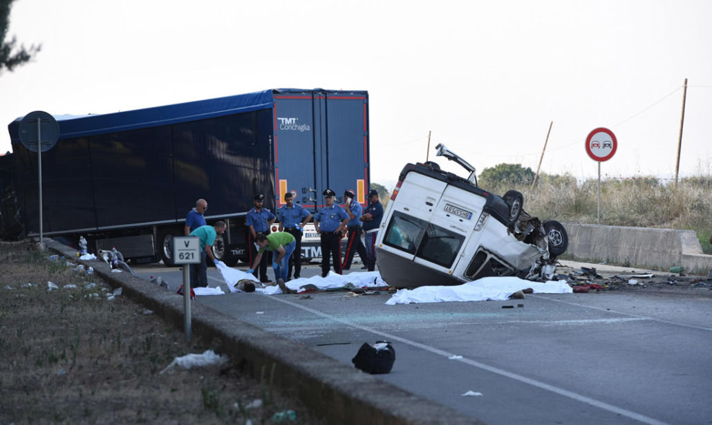 12 people are dead and three are injured after a road accident on a state highway in the area of Lesina, in the southern province of Foggia, 6 August 2018.  At least some of the victims are migrant farm workers who were travelling in a van on their way back.  Four other migrant workers died in a separate road accident in the southern region at the weekend.  ANSA/FRANCO CAUTILLO