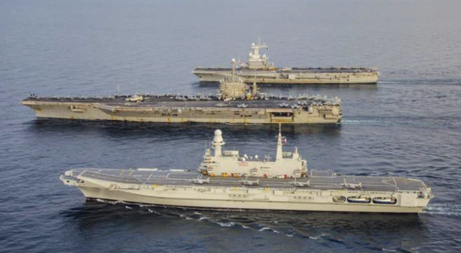 Ukraine and NATO exercises off the coast of Puglia.  The aircraft carrier Cavour with the United States and France