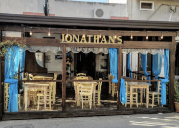 Jonathan's Pub