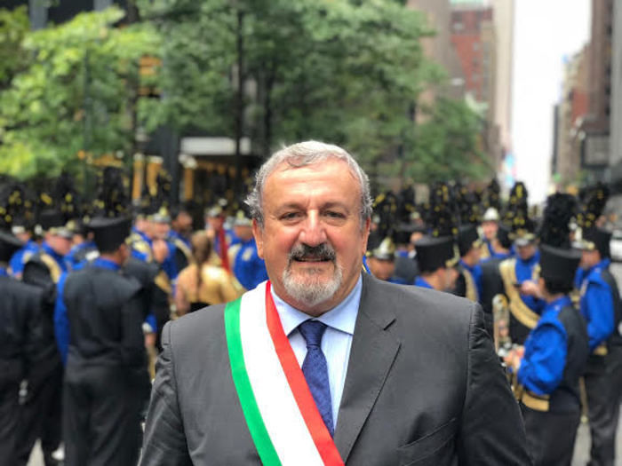 Michele Emiliano a new york per il Columbus Day
