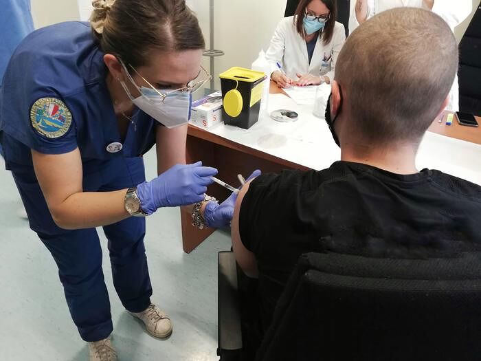 vaccini Covid Policlinico Bari pazienti oncologici pediatria