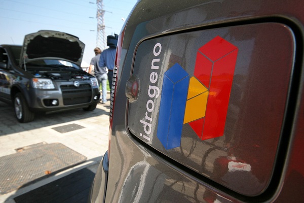 STAZIONE DI SERVIZIO AD IDROGENO AGIP