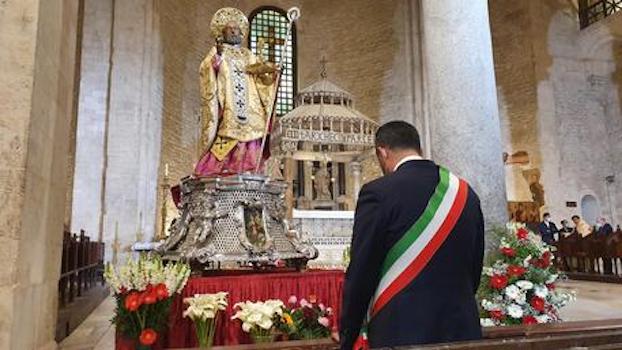 San Nicola Bari Basilica festa patronale sindaco Antonio Decaro Covid