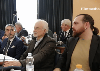 Francesco Salemme detto "Cisky" il primo da destra; al centro, Formica