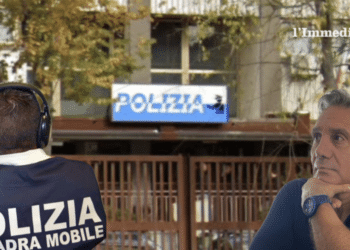 La questura di Foggia; a destra, D'Alba