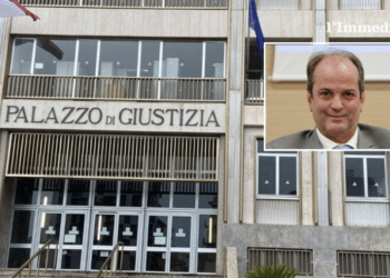 Il tribunale di Bari; nel riquadro, l'avvocato La Scala