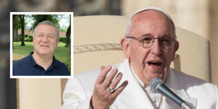 Papa Francesco; nel riquadro, don Dino D'Aloia