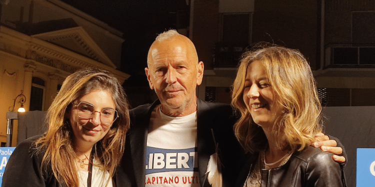Al centro, capitano Ultimo; a destra, Giuliani