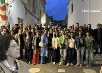 La foto postata dal Pd; a sinistra, Grandolfo