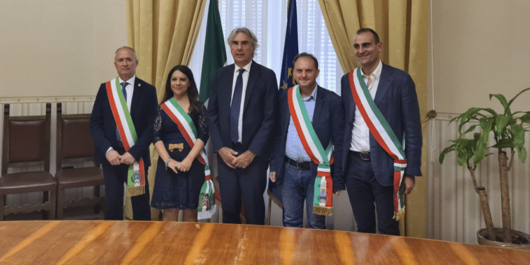 Valiante con i sindaci