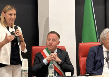 La presidente di Anci Puglia, Fiorenza Pascazio, il sindaco di Mattinata, Michele Bisceglia e il prefetto di Foggia, Maurizio Valiante