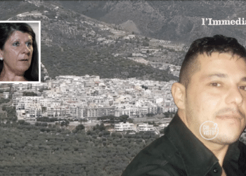 Lapomarda e Armiento; sullo sfondo, Mattinata