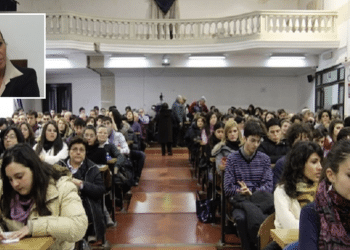 Studenti di Giurisprudenza Foggia; nel riquadro, Donatella Curtotti