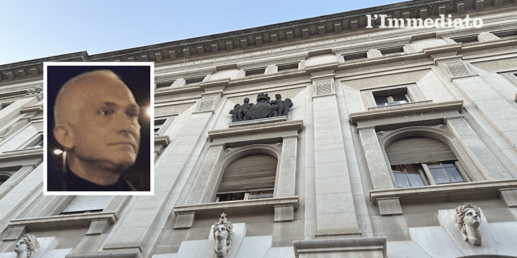 Prefettura di Foggia; nel riquadro, Rotice