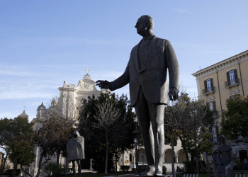 Piazza Umberto Giordano (Foto Niki Dell'Anno)