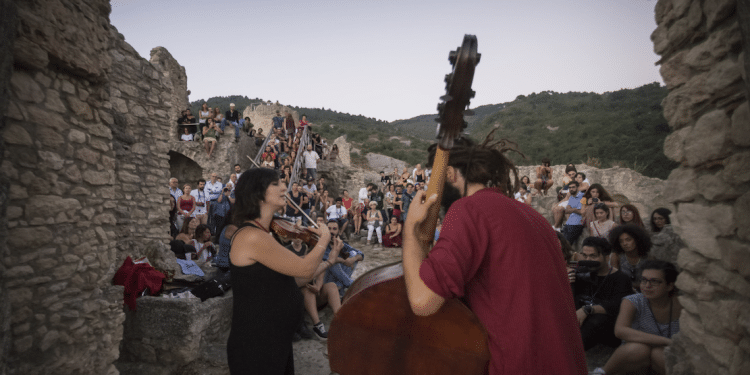 “InFestArti – Contamina il mondo con la bellezza”. Nel cuore del Gargano tra musica, cibo, cultura e sostenibilità