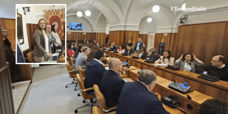 Consiglio comunale di San Severo; nel riquadro, Spada