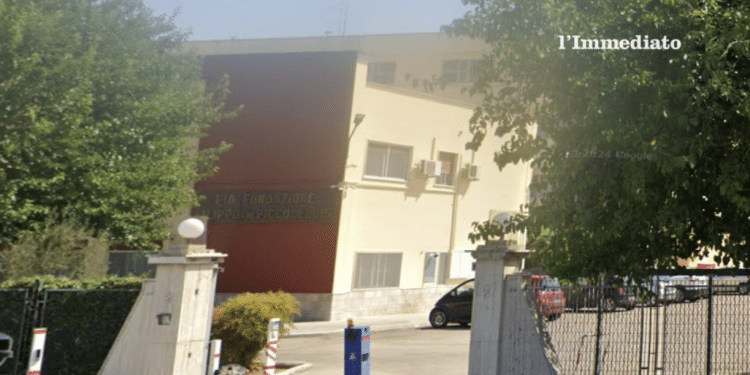 Fondazione Asp De Piccolellis in viale degli Aviatori a Foggia
