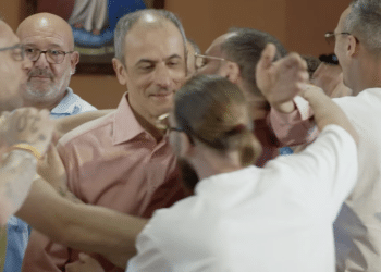 Luca Pugliese con i detenuti del carcere di Foggia