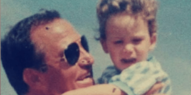 Giovanni Panunzio e suo nipote Giovanni junior presso Lido del Sole, fine anni 80