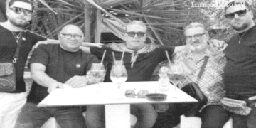 Al centro Felice Giuliani tra Consiglio Casamonica a sinistra e Michele Parisi a destra. Erano presenti anche Eugenio Giuliani accanto a Parisi e il figlio di Felice Giuliani
