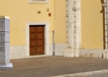 Il progetto della stele