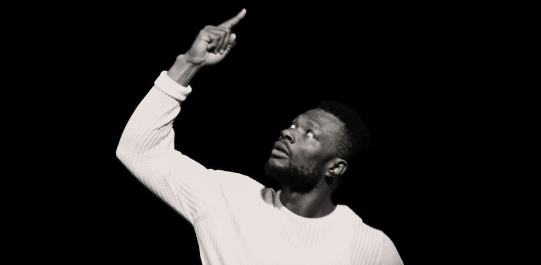 Da Costa d’Avorio a Manfredonia, il viaggio di Mamadou diventa teatro: al Toniolo il “Racconto personale”