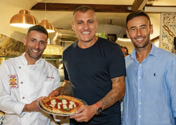 I titolari con Bobo Vieri