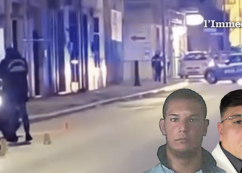 Alessandro Moretti e Ivan Narciso; sullo sfondo, il luogo dell'agguato in via Sant'Antonio a Foggia