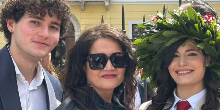 Michael e Jessica con la madre Stefania Rago